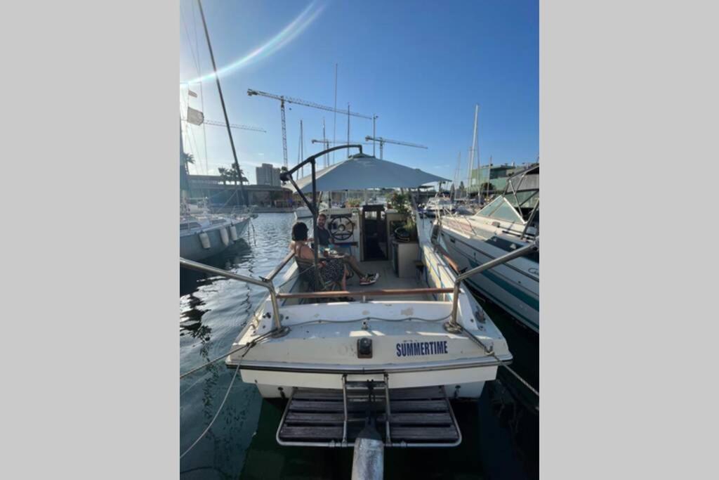 Beautiful 70S Vintage Yacht Boat In Barcelona Sant Adria de Besos Exterior foto