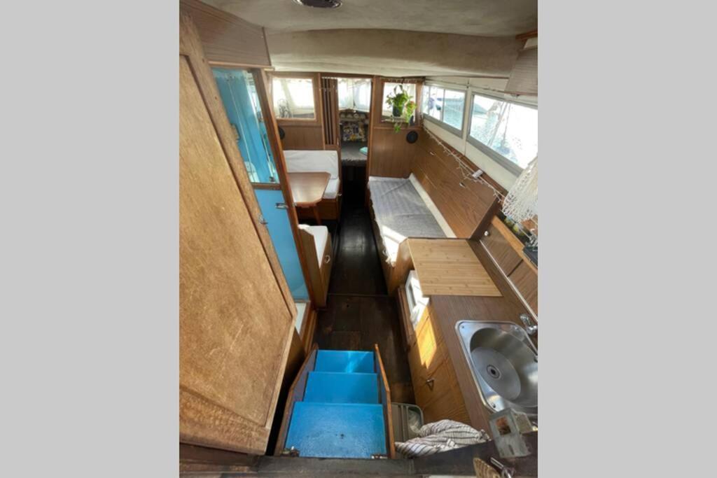 Beautiful 70S Vintage Yacht Boat In Barcelona Sant Adria de Besos Exterior foto