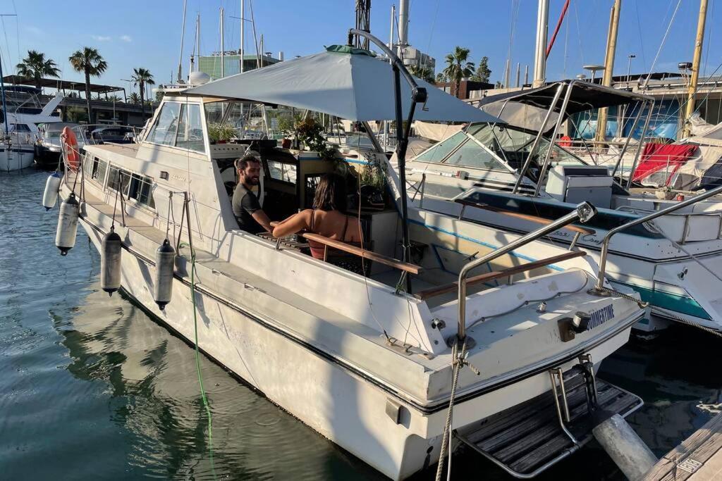 Beautiful 70S Vintage Yacht Boat In Barcelona Sant Adria de Besos Exterior foto