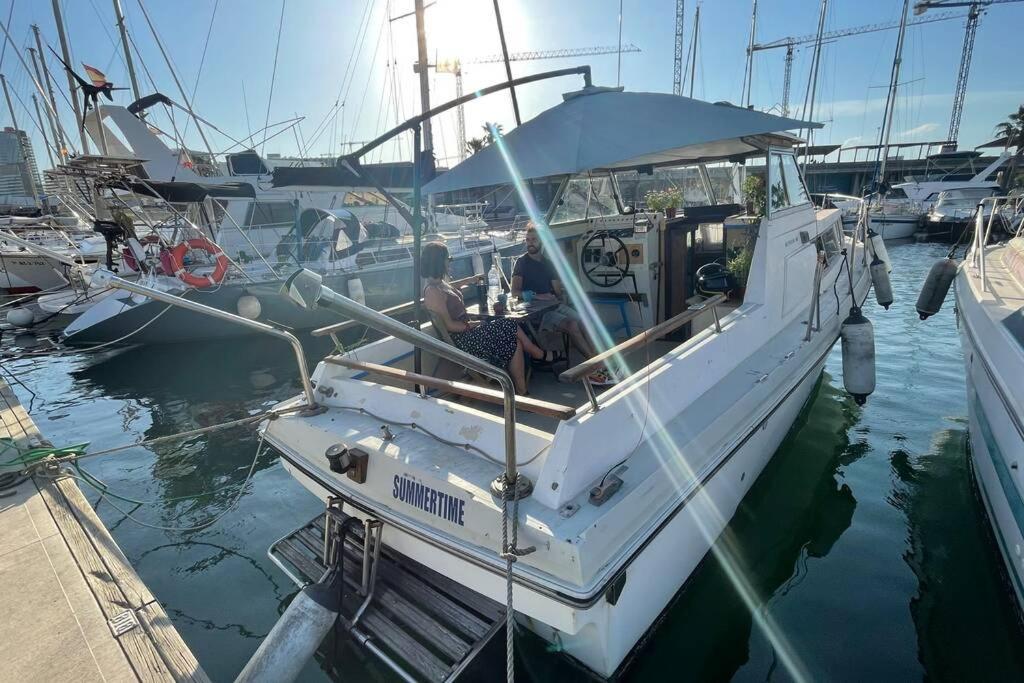 Beautiful 70S Vintage Yacht Boat In Barcelona Sant Adria de Besos Exterior foto